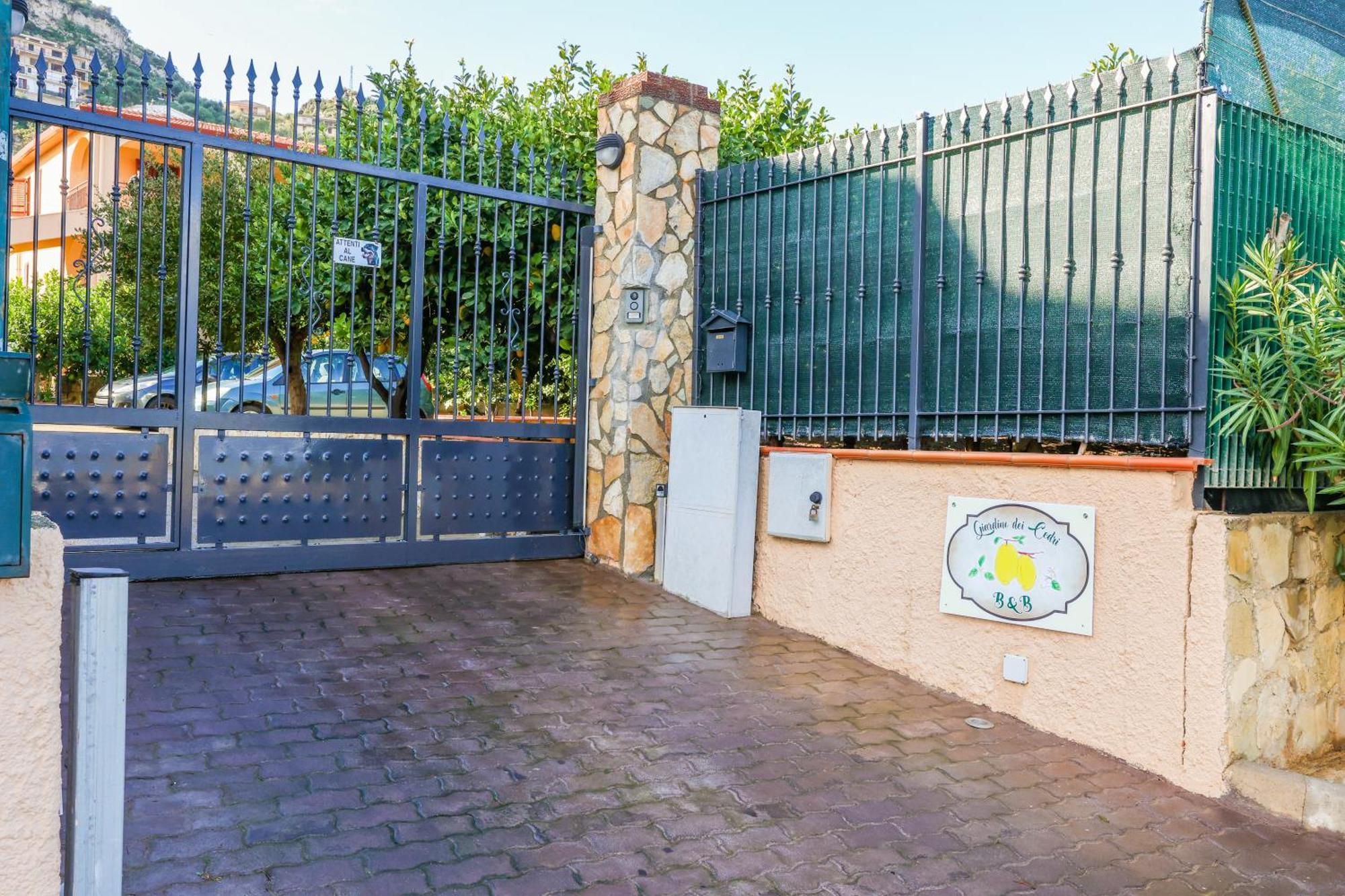 B&B Giardino Dei Cedri Trabia Kültér fotó